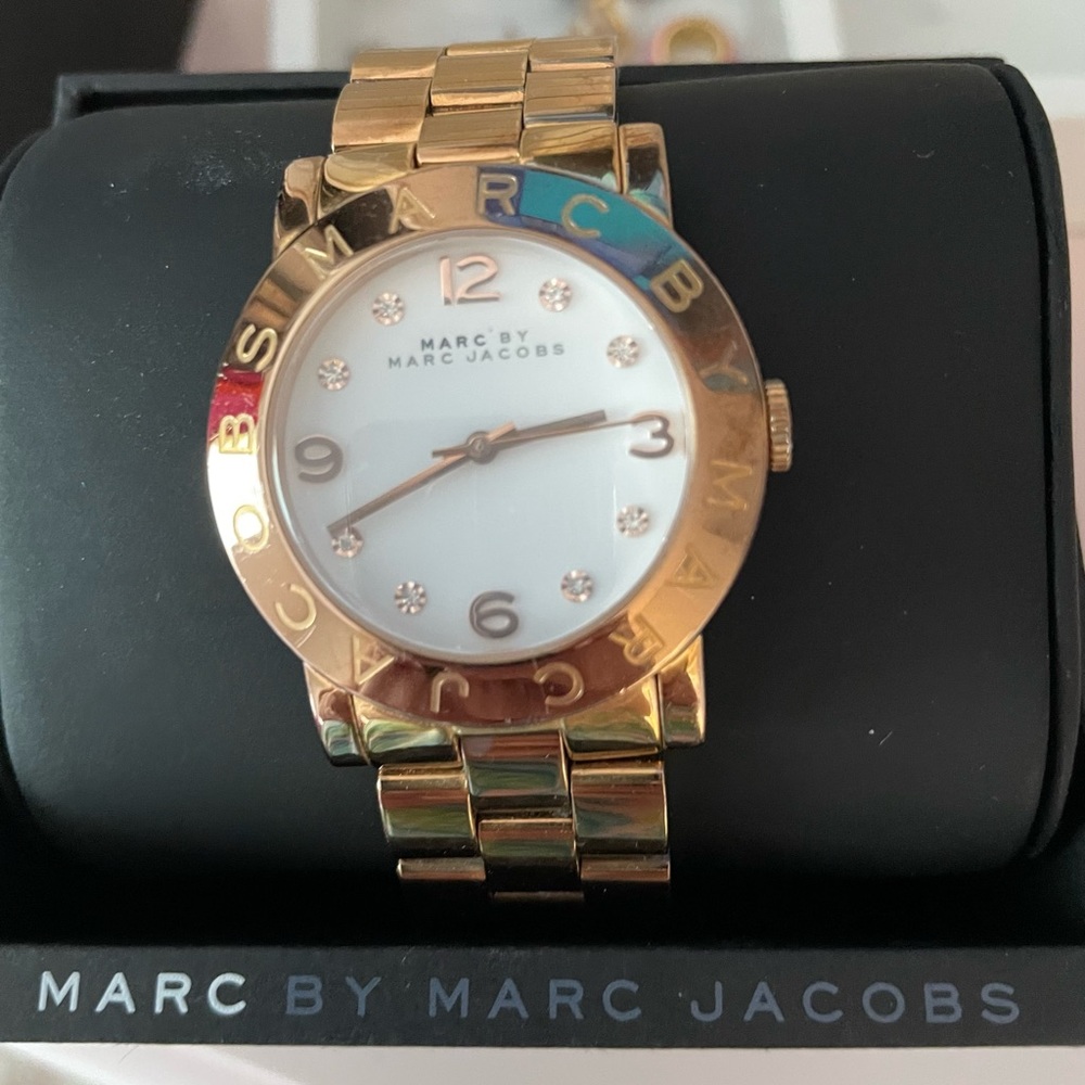 MARC JACOBS rose gold watch